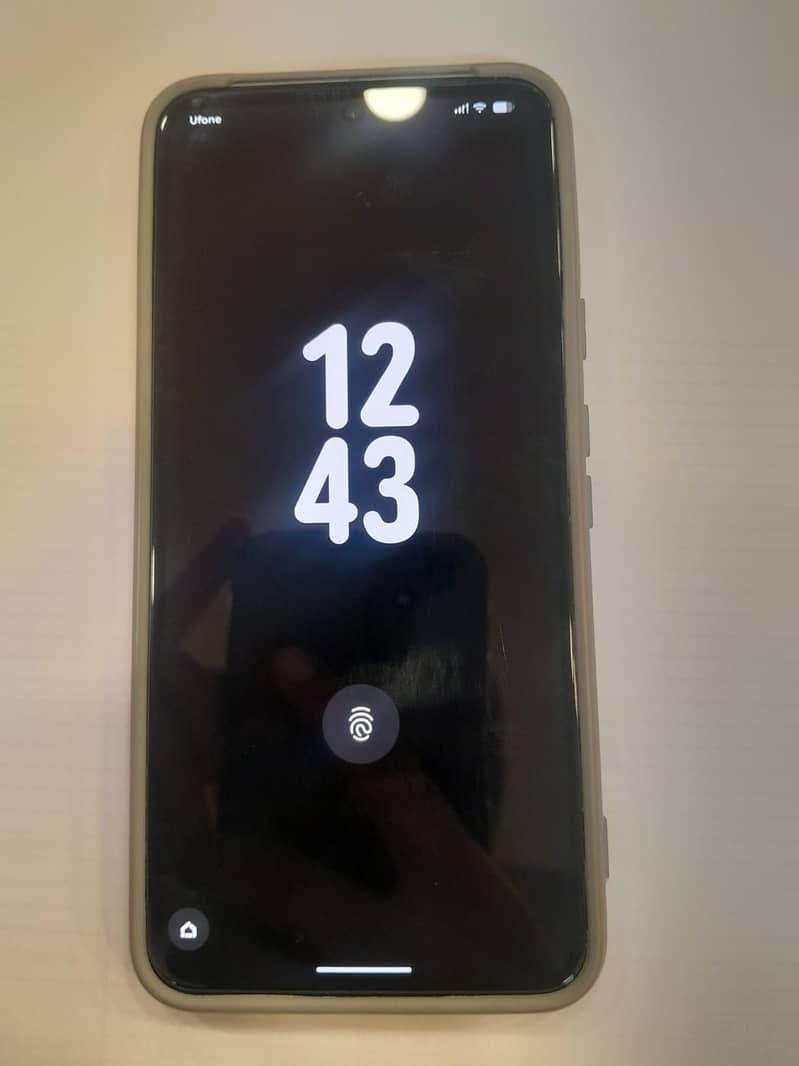 Google Pixel 8 4