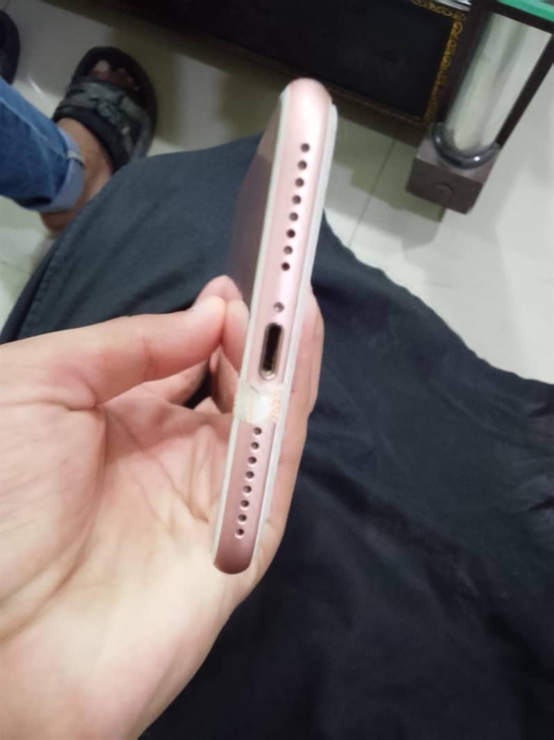 Apple iPhone 7 Plus 4