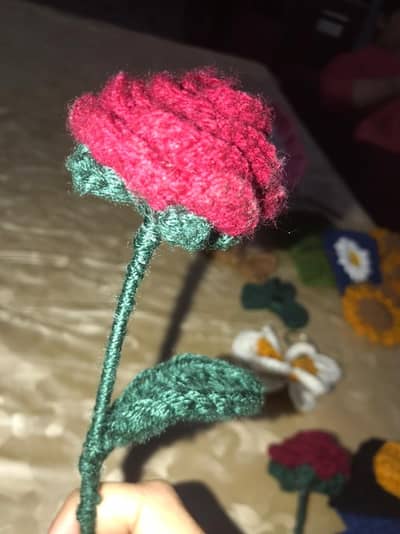Beautiful Handmade Gifts(Keychains, flowers, Bags and more!)