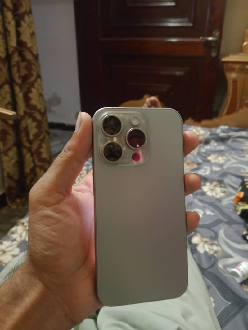 Apple iPhone 15 Pro 1