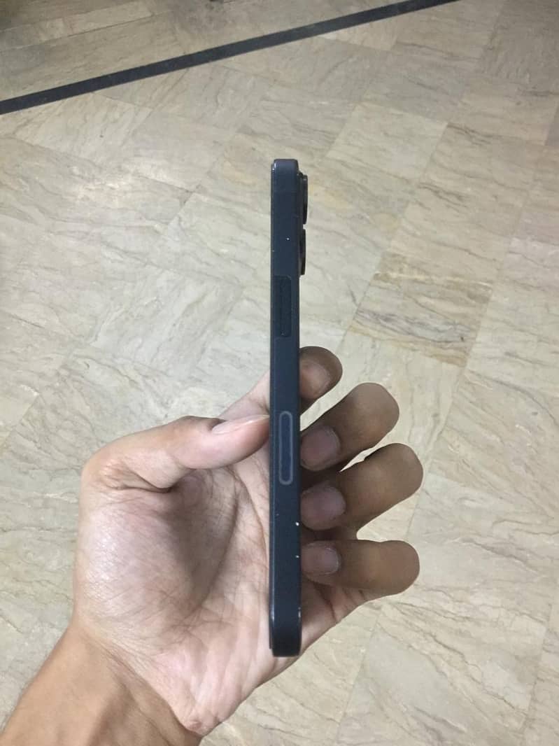 Apple iPhone 13 6