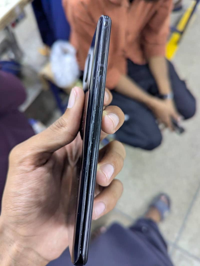 One Plus 6T 4