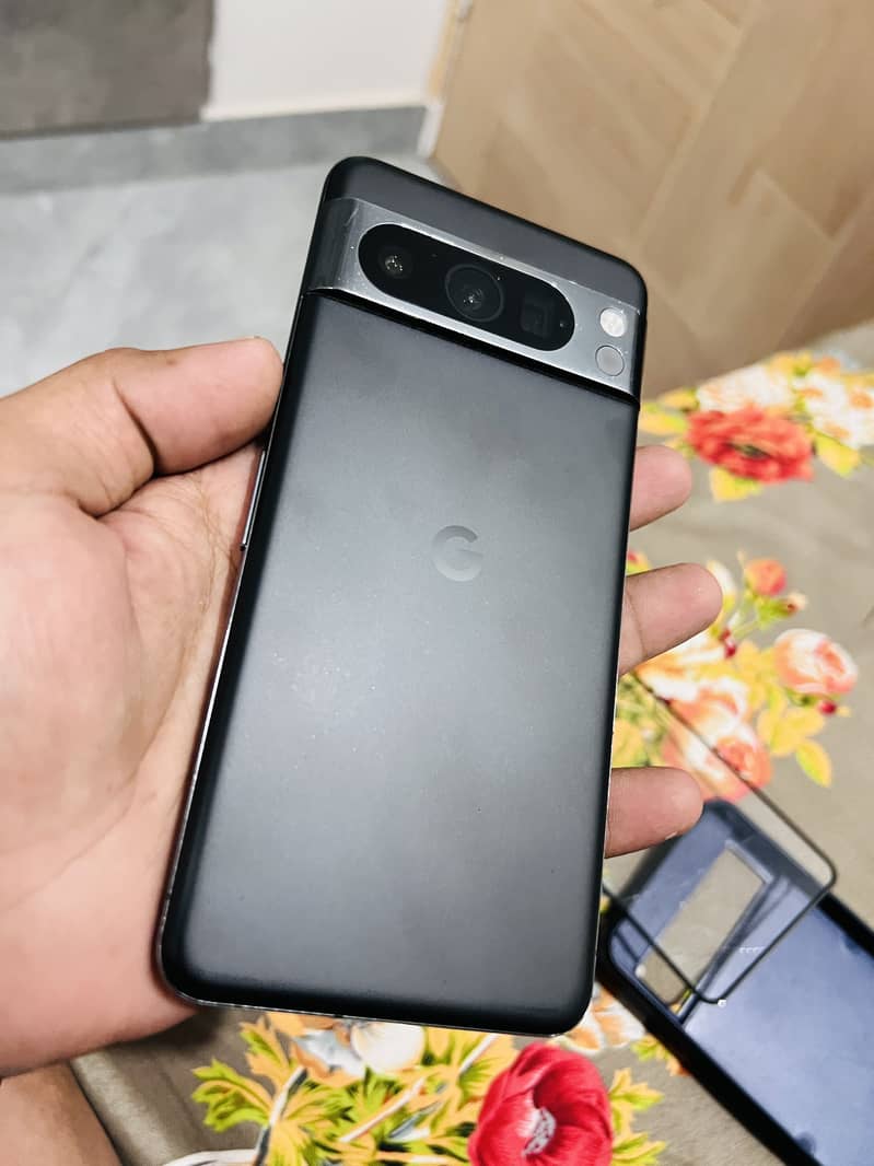 Google Pixel 8 Pro 2