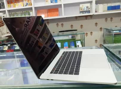 Macbook pro 2016 16/1 Tb with touch bar