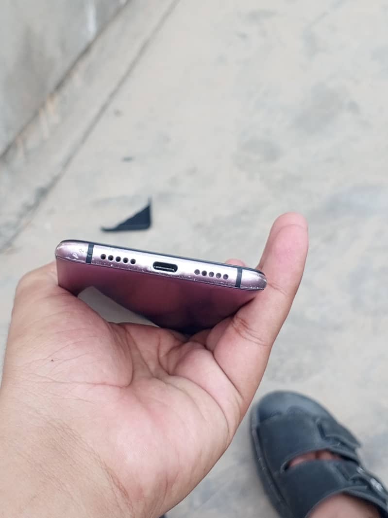 One Plus 6T 5