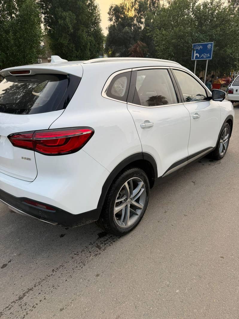 MG HS (2024/25) model 5