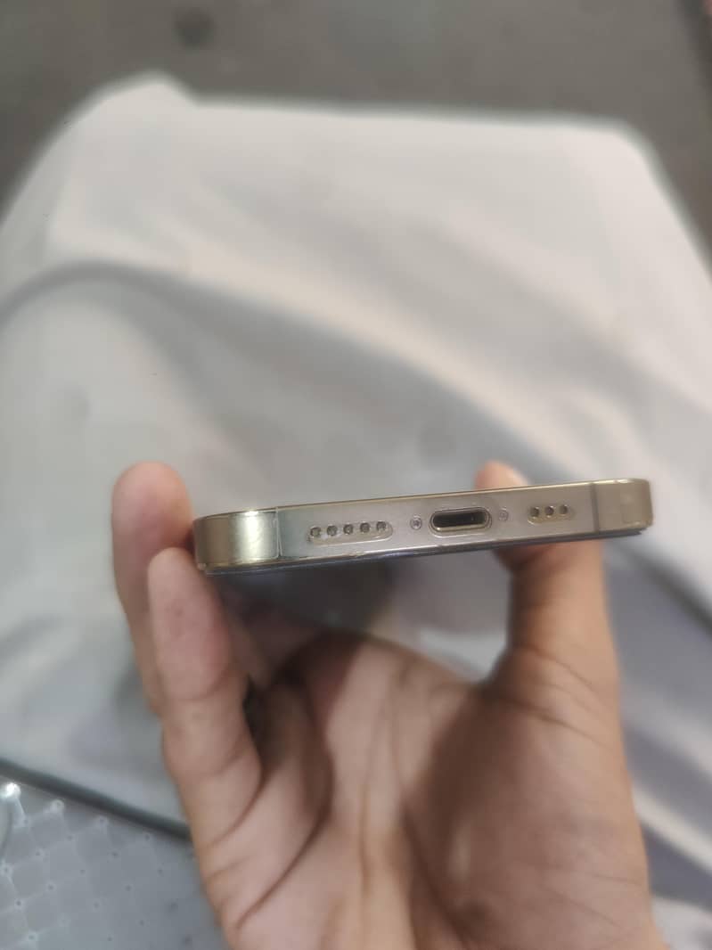 Apple iPhone 13 Pro 3