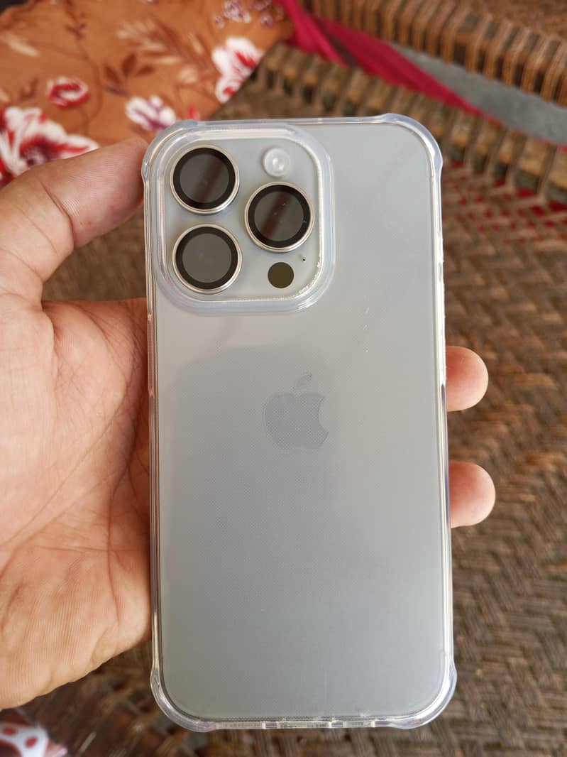 Apple iPhone 15 Pro 0