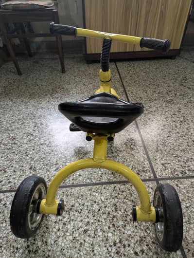Kids tricycle