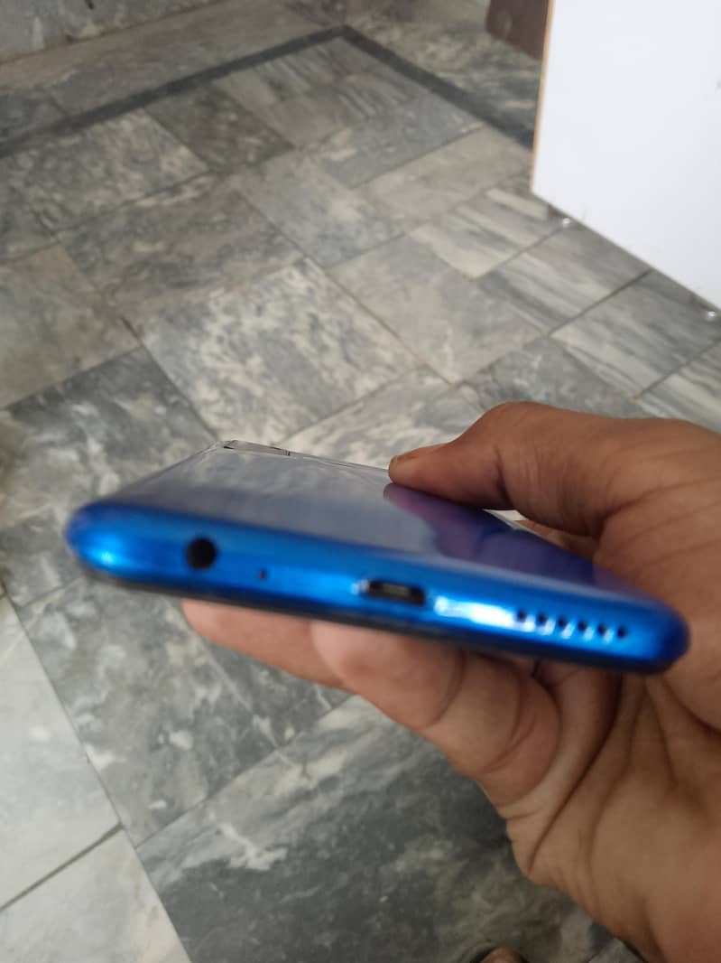 Tecno Spark 5 Pro 3