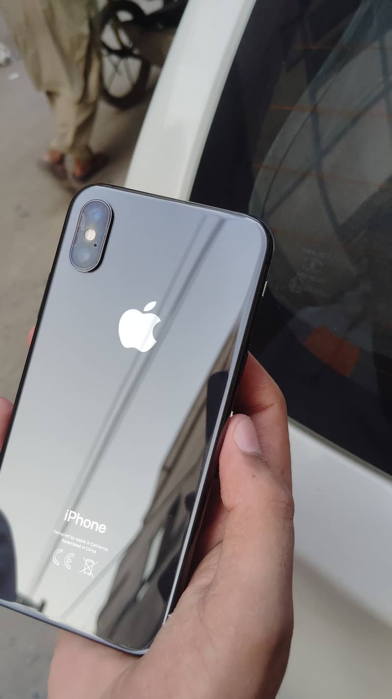 Apple iPhone XS 0