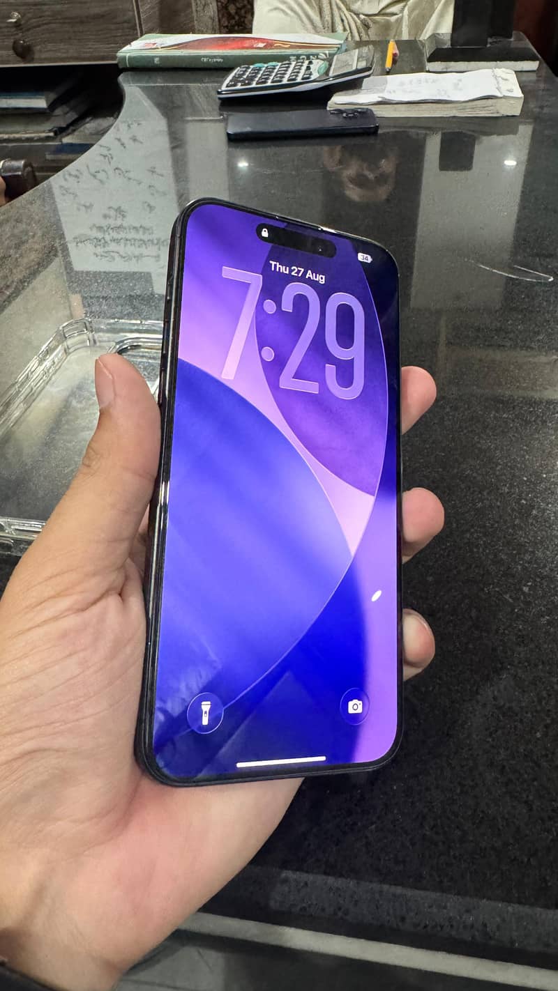 Apple iPhone 15 Pro Max 4