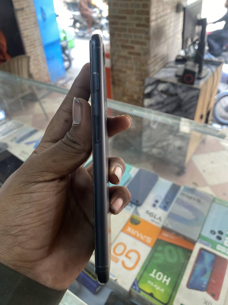 Apple iPhone 7 Plus 0