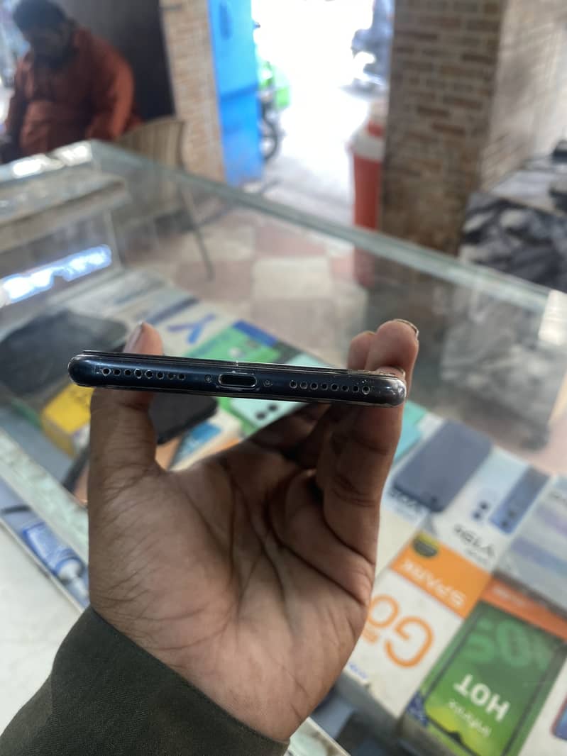 Apple iPhone 7 Plus 3