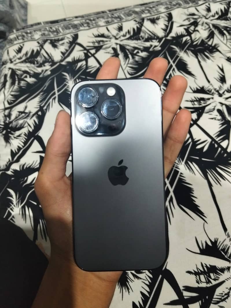 Apple iPhone 14 Pro 0