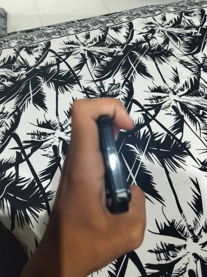 Apple iPhone 14 Pro 3