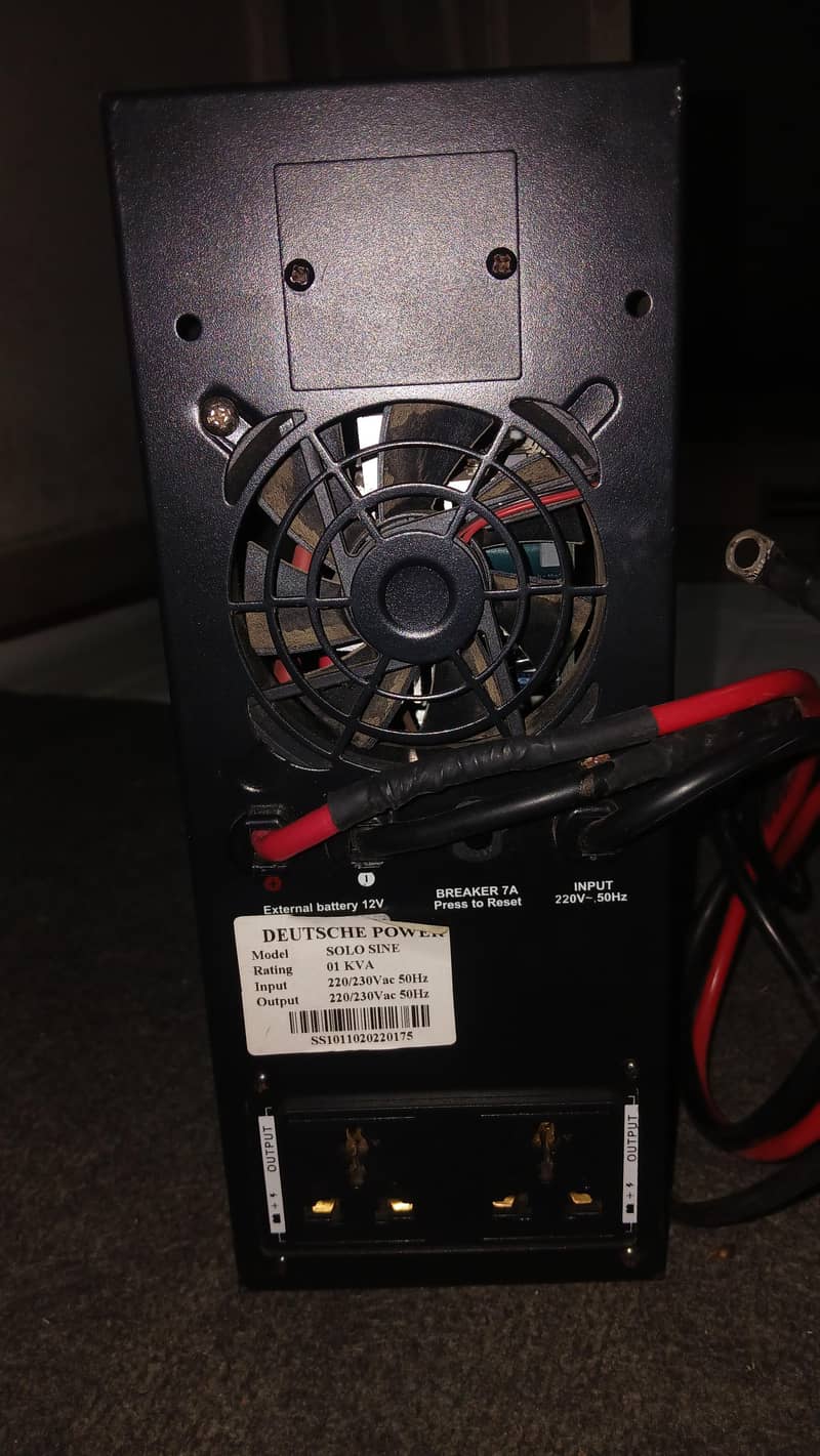 UPS 1kva 4