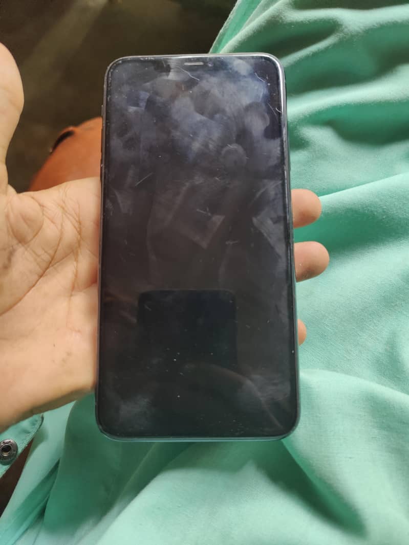 Apple iPhone 11 Pro Max 2
