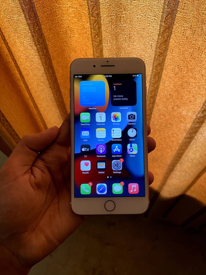Apple iPhone 7 Plus 1