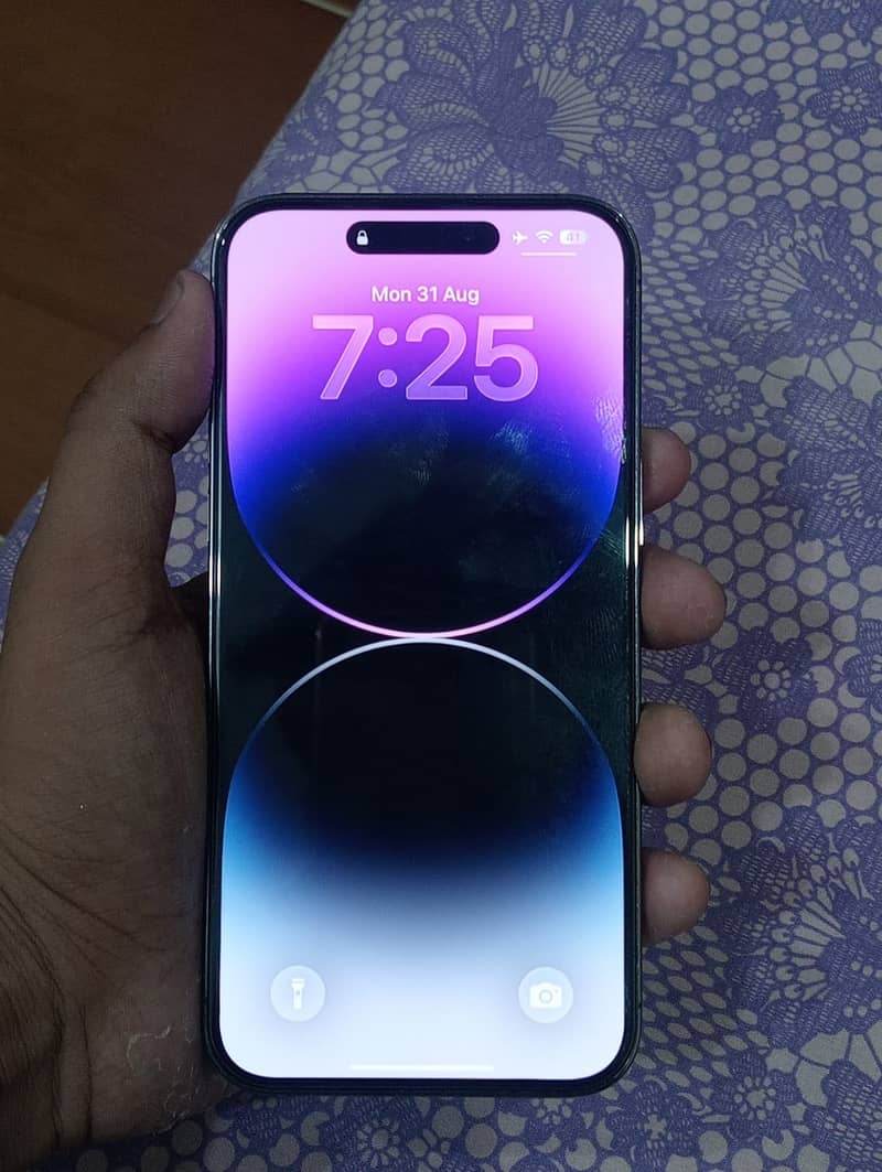 Apple iPhone 14 Pro Max 1