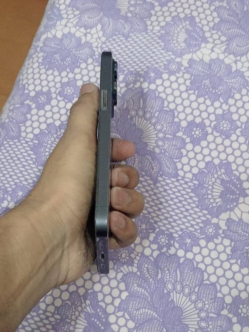 Apple iPhone 14 Pro Max 4