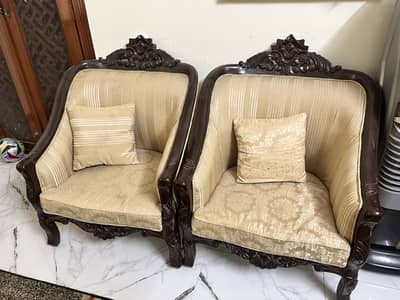 Sofaaa set in good condition