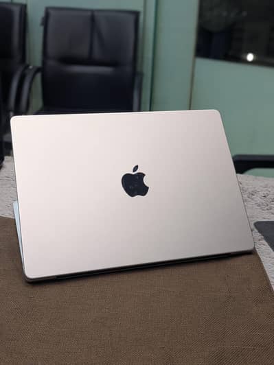 MacBook pro m5 16gb ram 512gb ssd