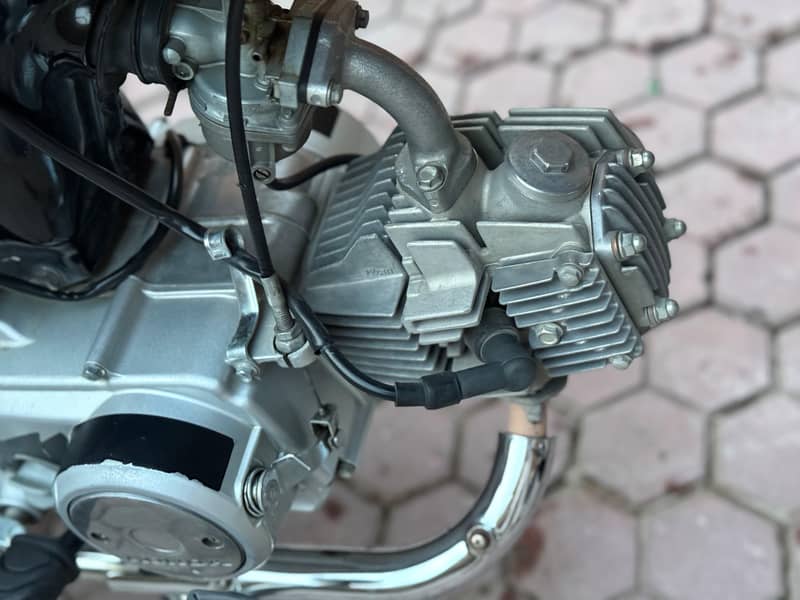 Honda cd70 4