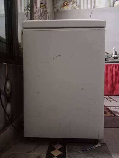 Pell Refrigerator use 9/10 condition
