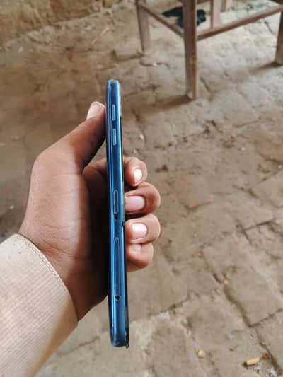 Samsung Mobile J6