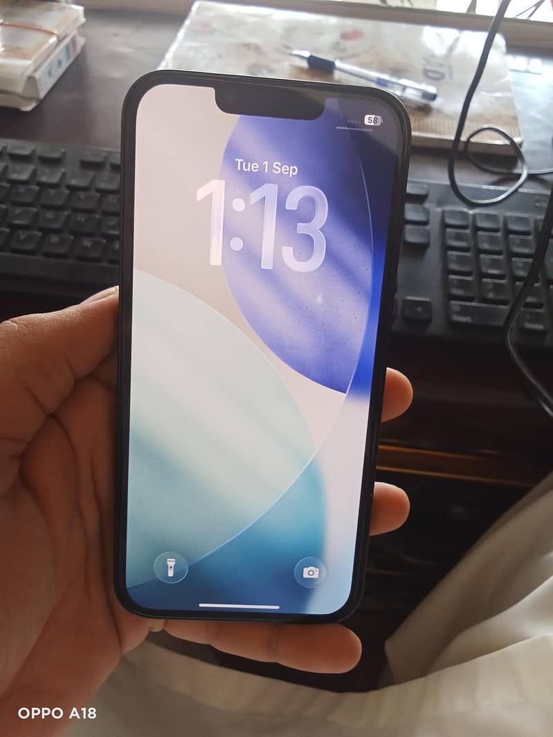 Apple iPhone 14 3