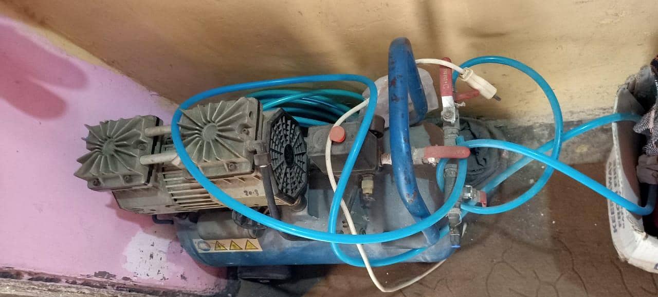 Molding machine 1