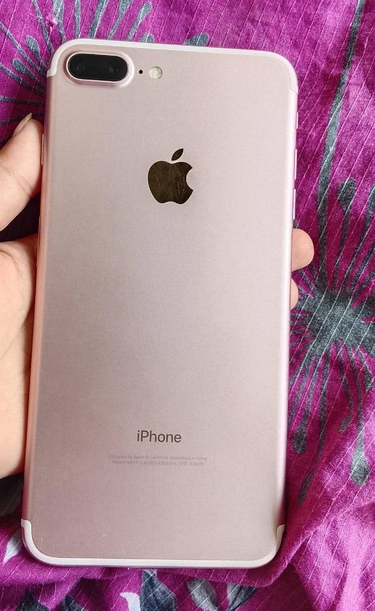 Apple iPhone 7 Plus 3
