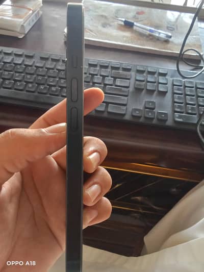 Apple iPhone 14