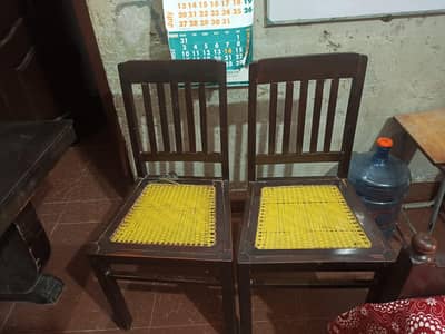 Dainng Table + 05 Chairs
