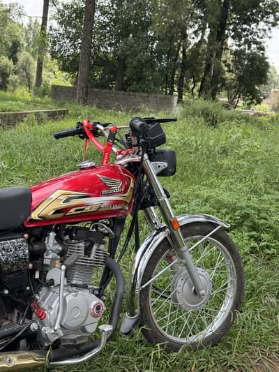125 self start gold edition 2026