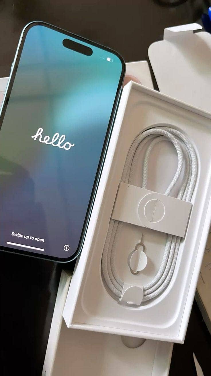 Apple iPhone 16 Pro Max 4