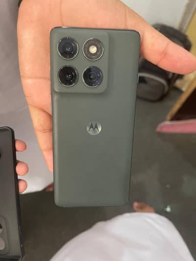 Motorola Other Model edge 2025 all ok 10 by 10 with charger