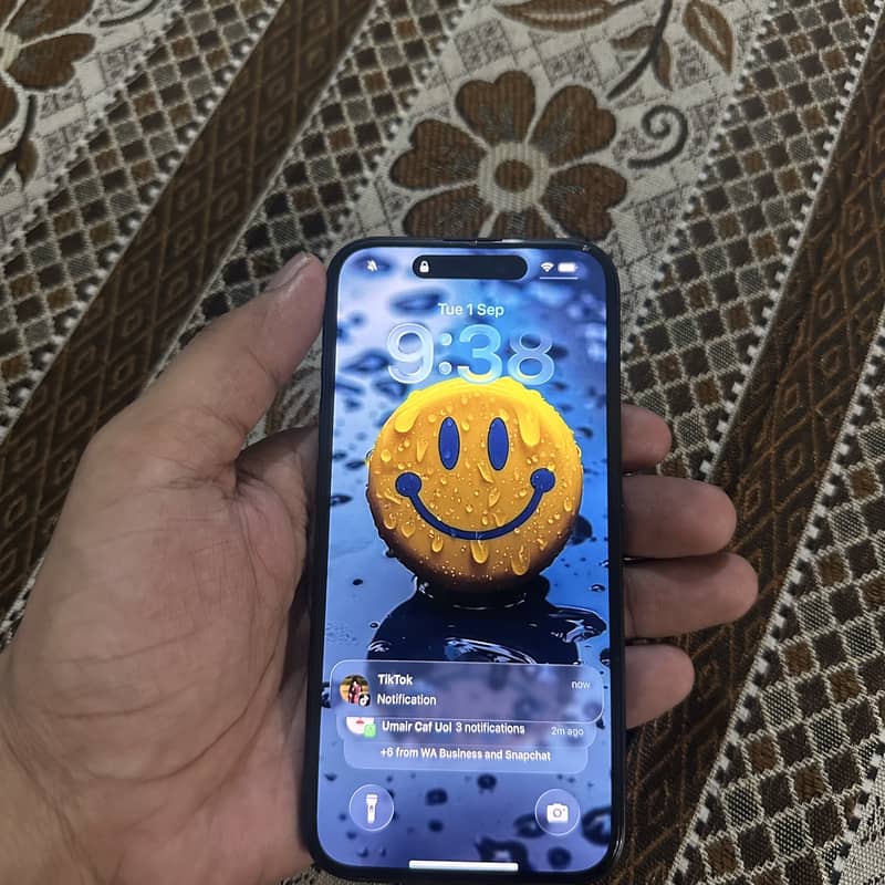 Apple iPhone 15 pro 6