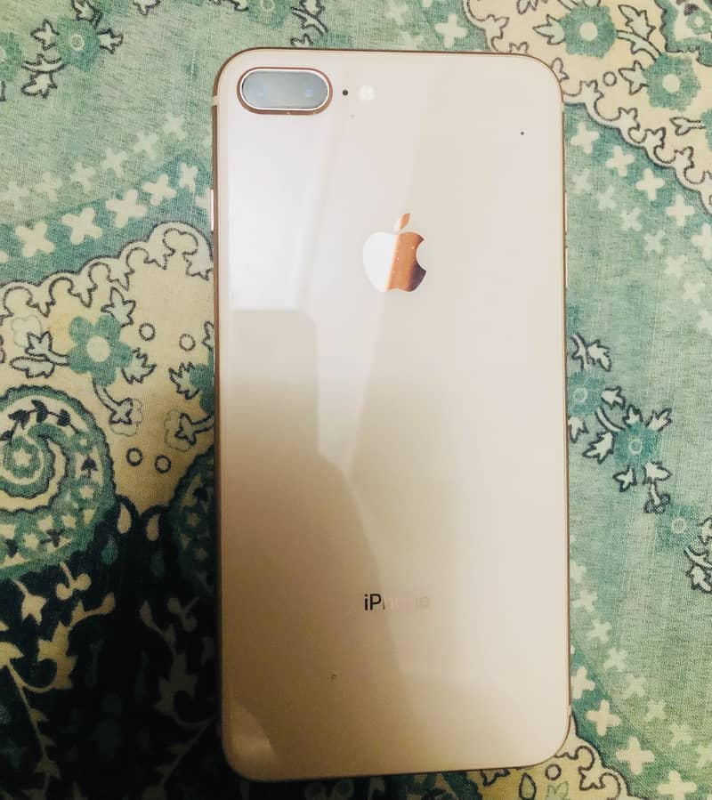 iPhone 8 Plus 2