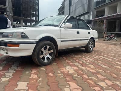 Toyota Corolla 1990