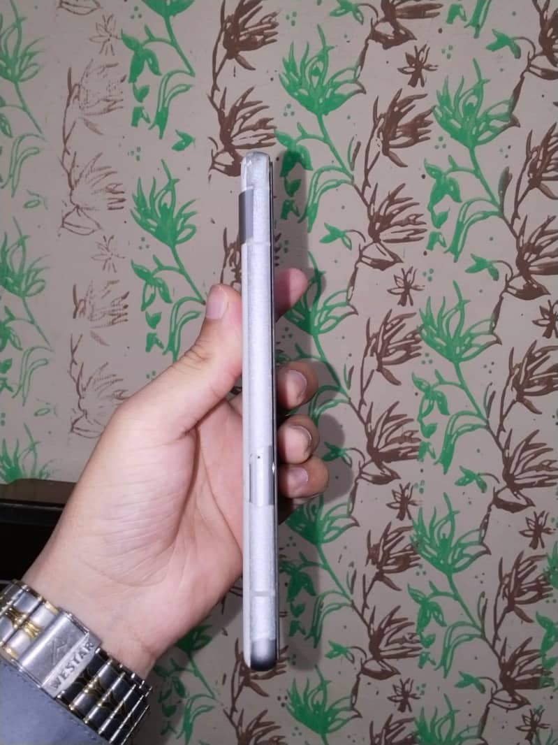 Google Pixel 7a 2