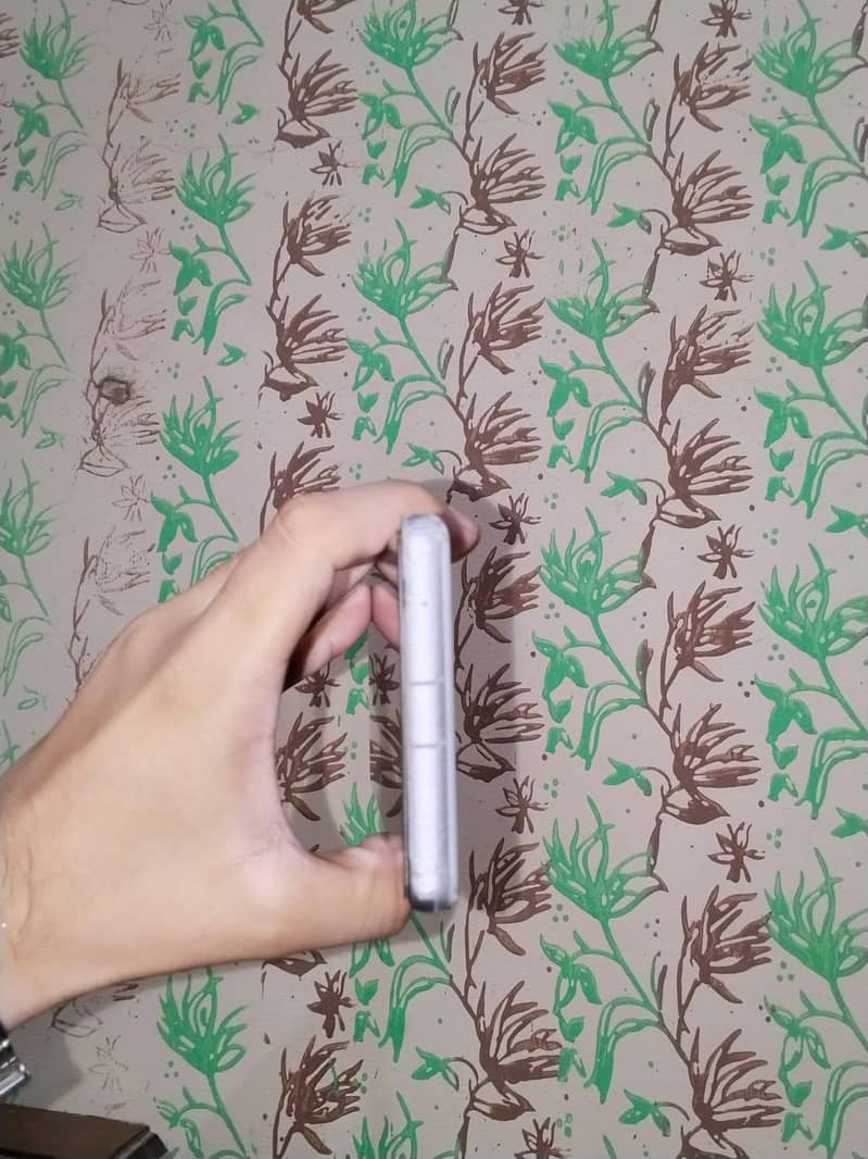 Google Pixel 7a 3
