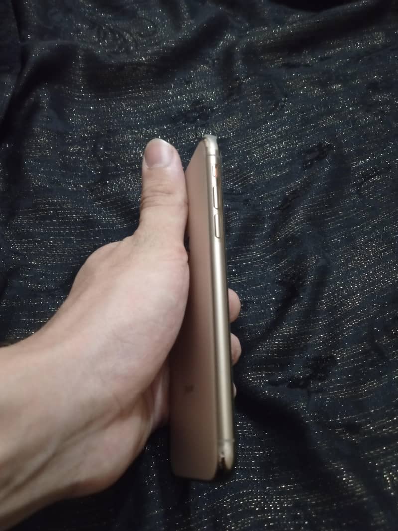 Apple iPhone XS (E SIM working ) 4