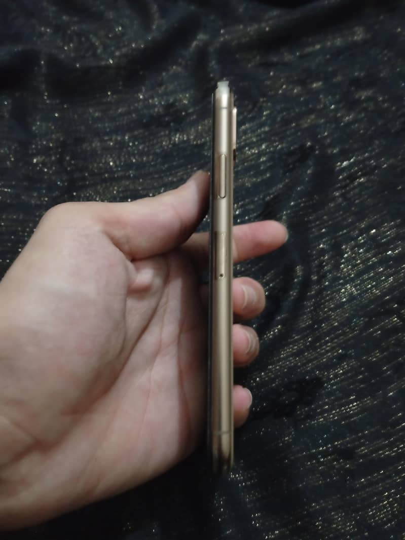 Apple iPhone XS (E SIM working ) 6