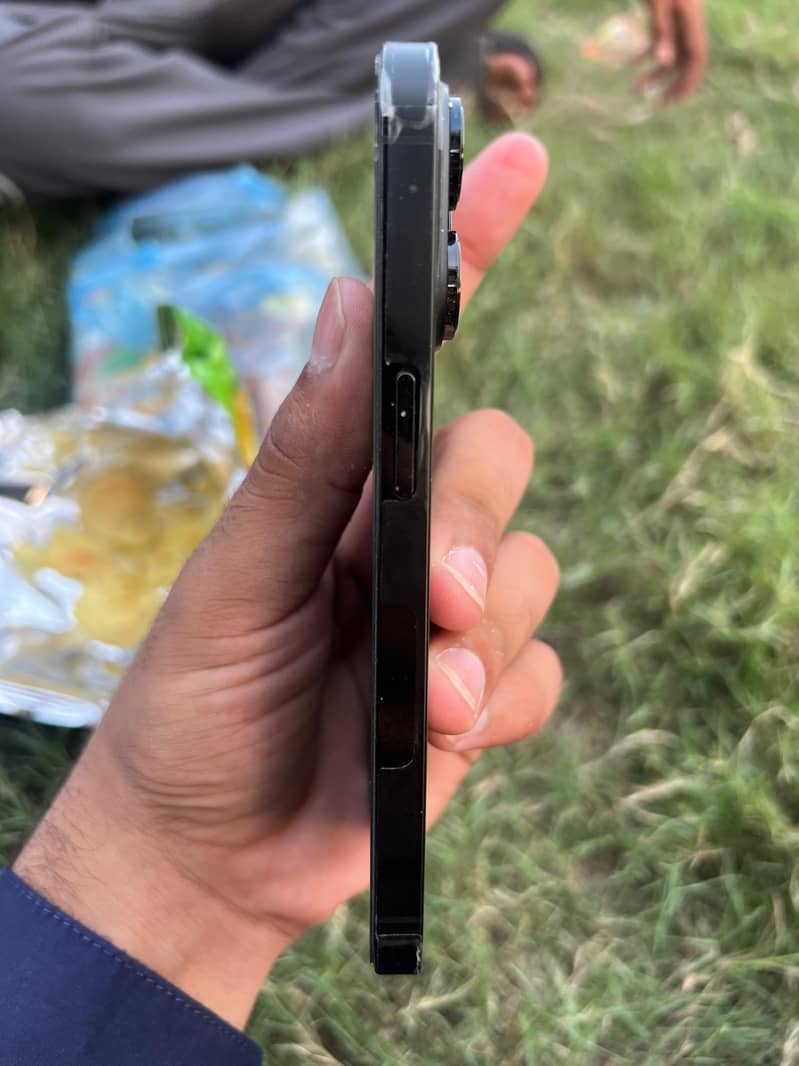 Apple iPhone 14 Pro 4