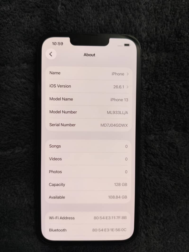 Apple iPhone 13 8