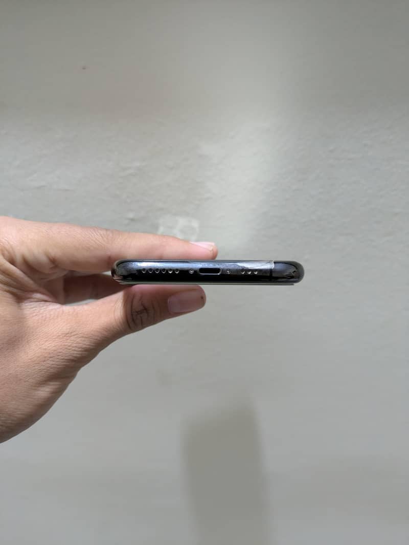Apple iPhone 11 5