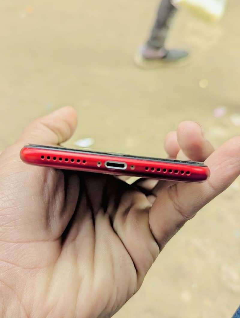 Apple iPhone 8 Plus 4