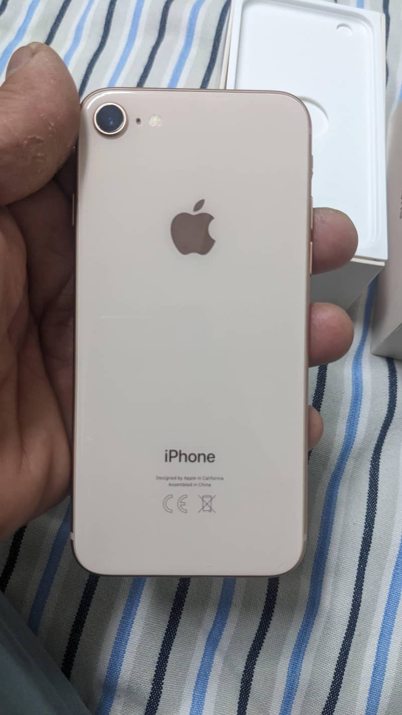 Apple iPhone 8 4